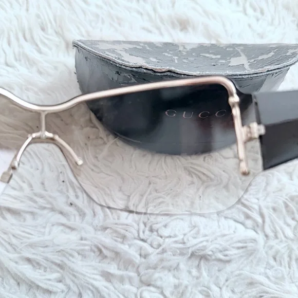 Gucci 1825S Logo Shield Sunglasses